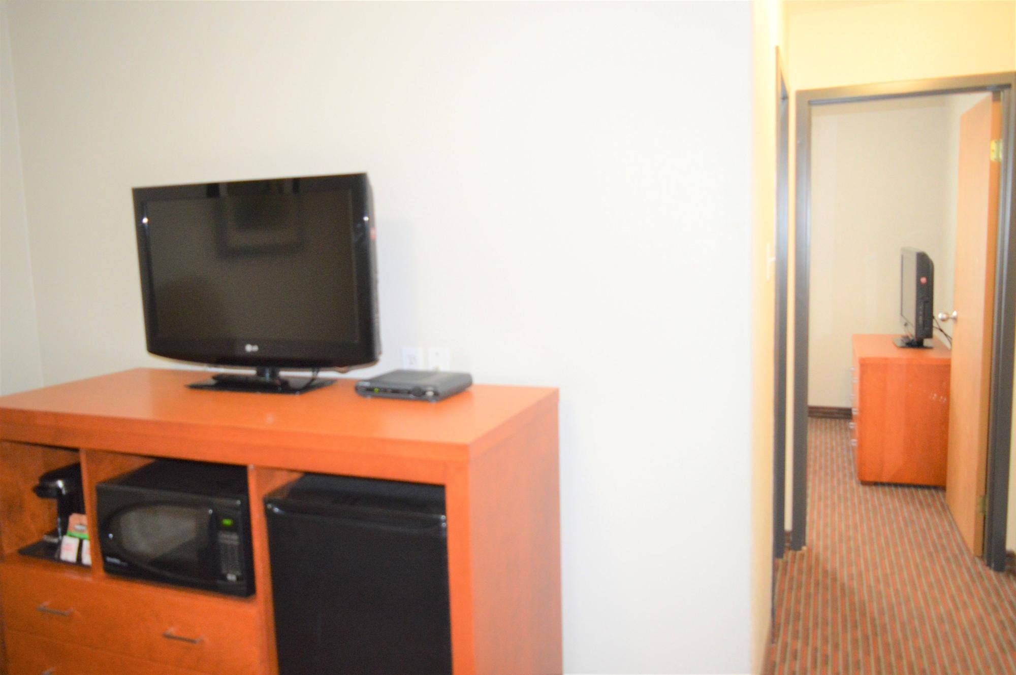 Super 8 By Wyndham Grande Prairie Hotel Luaran gambar