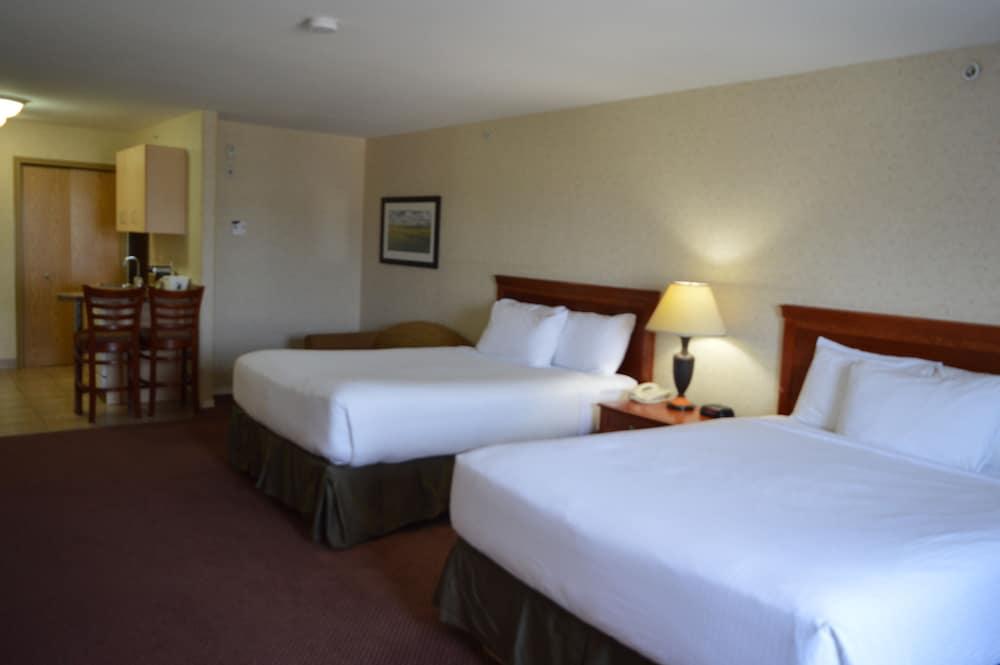 Super 8 By Wyndham Grande Prairie Hotel Luaran gambar