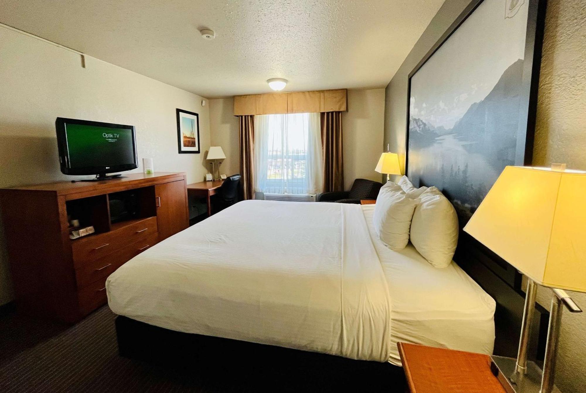 Super 8 By Wyndham Grande Prairie Hotel Luaran gambar