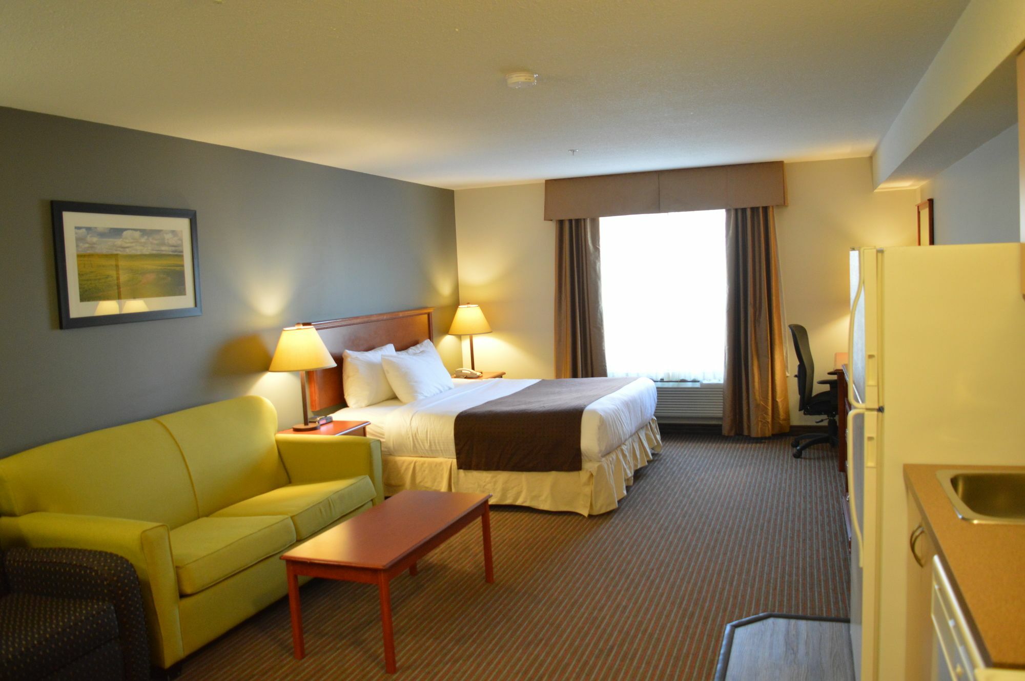 Super 8 By Wyndham Grande Prairie Hotel Luaran gambar